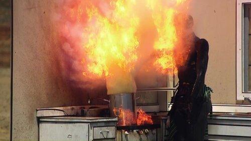 MythBusters Season 7 Episode 15 - Greased Lightning