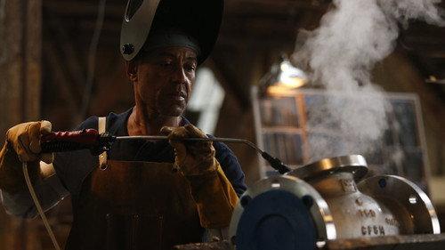 Allegiance Season 1 Episode 12 - Those Who Help Themselves