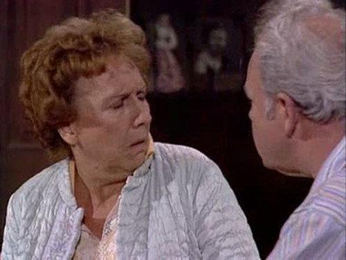 All in the Family Season 9 Episode 16 - The Appendectomy