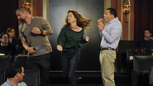 Two and a Half Men Season 11 Episode 9 - Numero Uno Accidente Lawyer