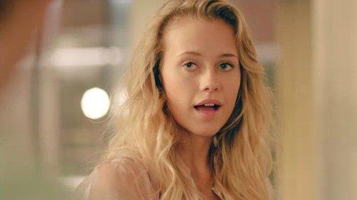 Find Me in Paris Season 1 Episode 10 - A Pain in the Bun