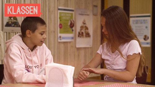 Klassen Season 12 Episode 16 - Mia is embarrassed