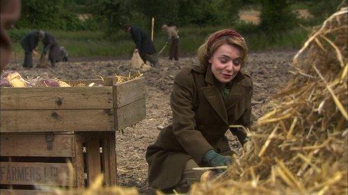 undefined Season 1 Episode 4 - Trekkers