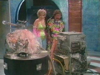 Doctor Who Season 10 Episode 8 - Carnival of Monsters (4)