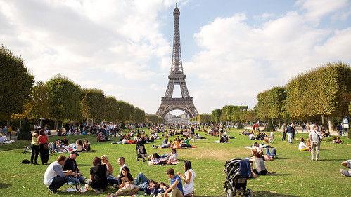 Bizarre Foods: Delicious Destinations Season 1 Episode 2 - Paris