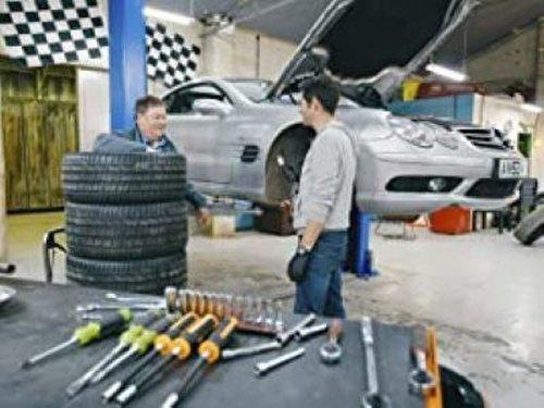 Wheeler Dealers Season 22 Episode 2 - Mercedes SL 55
