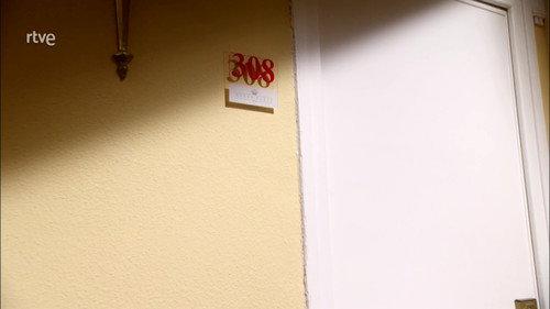 Los misterios de Laura Season 3 Episode 1 - The mystery of the room 308