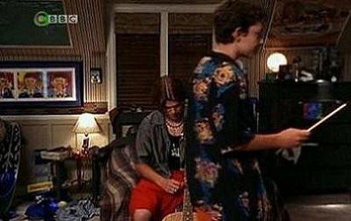 Even Stevens Season 1 Episode 11 - Secrets and Spies