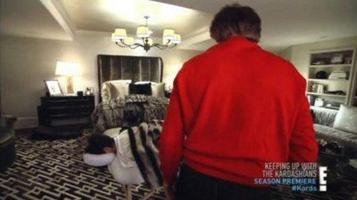 Keeping Up with the Kardashians Season 8 Episode 1 - We're Having a Baby