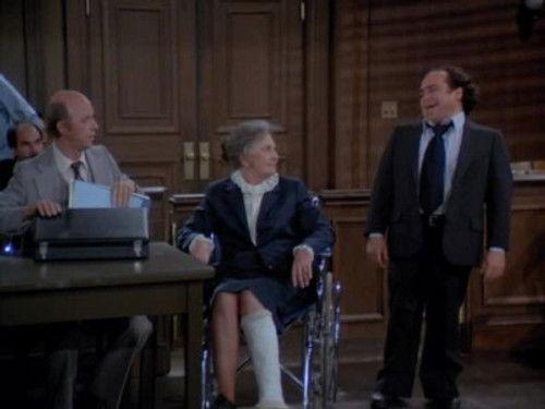 Taxi Season 3 Episode 16 - Louie Bumps into an Old Lady