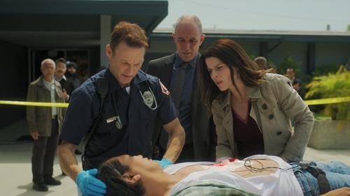 The Lincoln Lawyer Season 1 Episode 4 - Chaos Theory