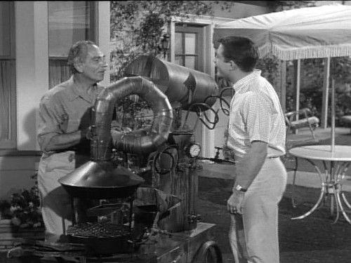 My Favorite Martian Season 2 Episode 11 - Don't Rain on My Parade