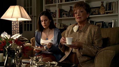 Wonderfalls Season 1 Episode 7 - Barrel Bear