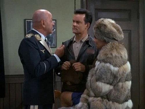 Hogan's Heroes Season 3 Episode 15 - The Hostage