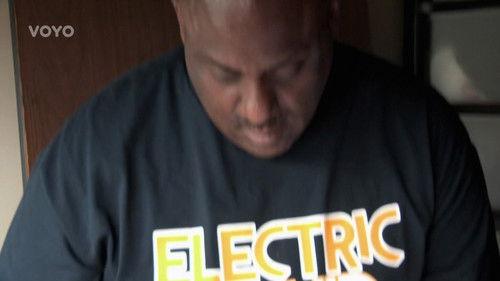 Storage Wars Season 10 Episode 22 - Mutt-erial Girl