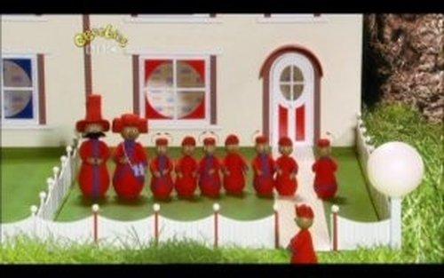 In the Night Garden Season 1 Episode 18 - Quiet Please, Tombliboos. Upsy Daisy Wants to Sing