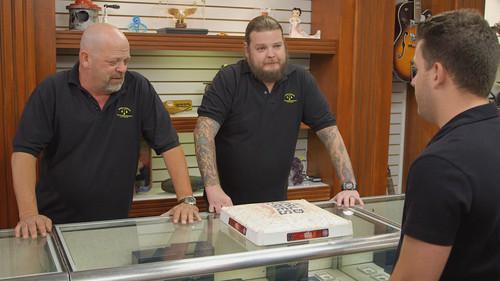 Pawn Stars Season 15 Episode 24 - Pawned and Confused