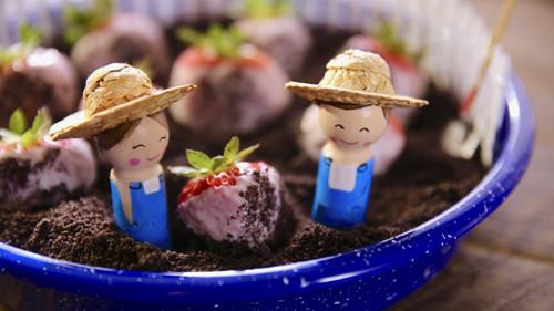 Girl Meets Farm Season 6 Episode 8 - Farm Harvest Treats