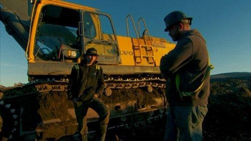 Gold Rush Season 7 Episode 20 - Dredge vs. Washplant
