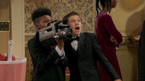 Sydney to the Max Season 2 Episode 2 - Father Of The Bribe