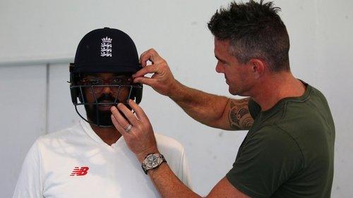 Rob & Romesh Vs Season 2 Episode 3 - Cricket: South Africa