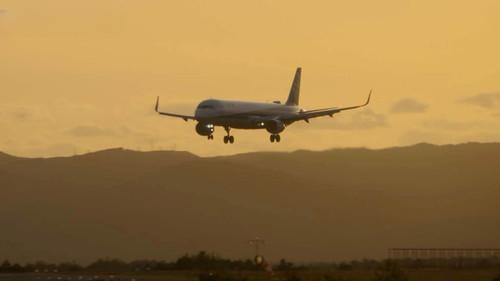 On the Wings Season 1 Episode 13 - Noto Airport