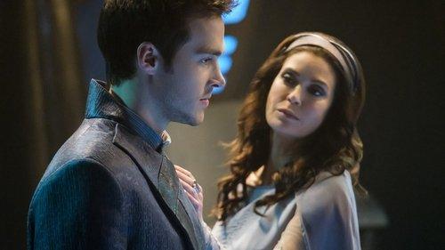 Supergirl Season 2 Episode 21 - Resist