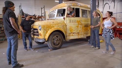 Car Masters: Rust to Riches Season 3 Episode 4 - Wheels on the Bus