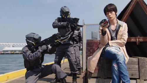 Kamen Rider Build Season 1 Episode 2 - Innocent Runaway
