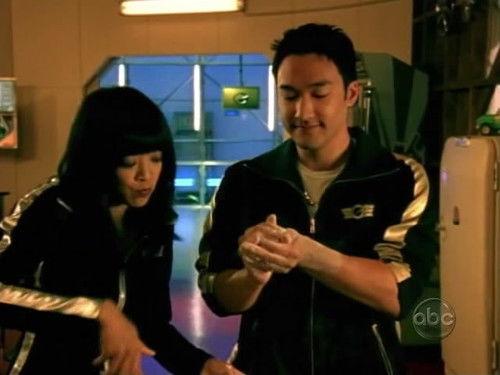 Power Rangers Season 17 Episode 17 - Prisoners