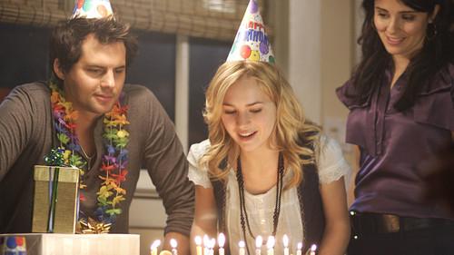 Life Unexpected Season 1 Episode 1 - Pilot