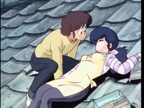 Maison Ikkoku Season 1 Episode 2 - Love is in the Air? Which one Does Kyoko Love Best?