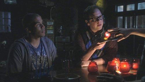 Life Unexpected Season 1 Episode 11 - Storm Weathered