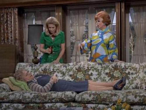 Bewitched Season 6 Episode 18 - Samantha's Secret is Discovered