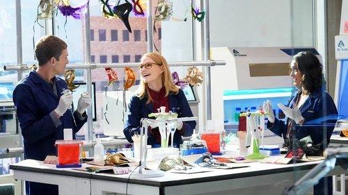 CSI: Vegas Season 2 Episode 18 - Fractured