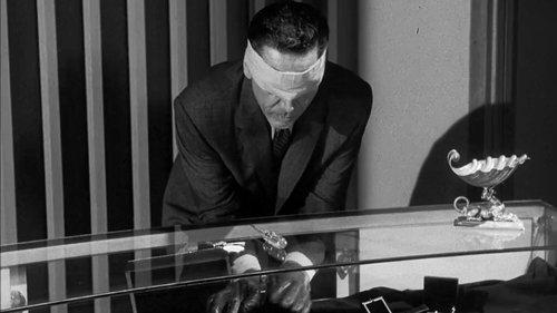 Perry Mason Season 4 Episode 19 - The Case of the Blind Man's Bluff