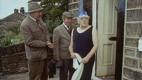 Last of the Summer Wine Season 11 Episode 4 - Who's That Bloke With Nora Batty Then?