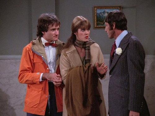 Mork & Mindy Season 2 Episode 22 - Little Orphan Morkie
