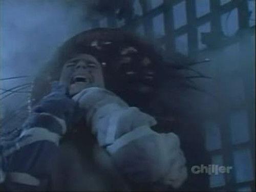 Monsters Season 1 Episode 15 - The Mother Instinct