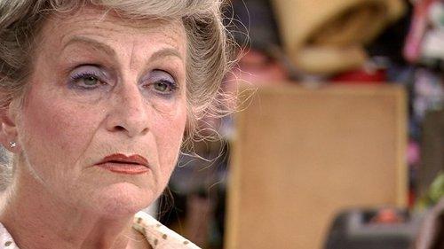 Hoarders Season 4 Episode 8 - Becky and Clare