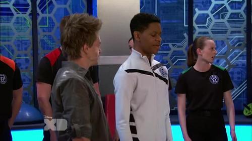Lab Rats Season 4 Episode 23 - The Vanishing (1)