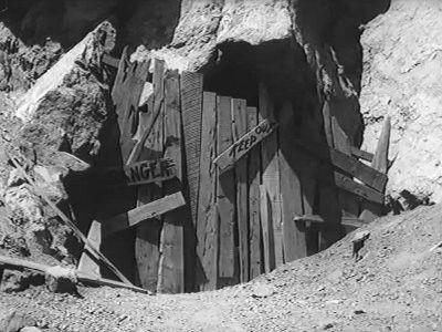 Perry Mason Season 7 Episode 3 - The Case of the Drowsy Mosquito