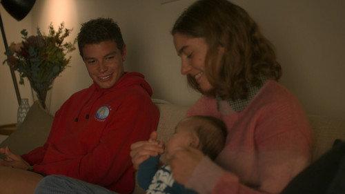 Bump Season 1 Episode 4 - Sin Salida