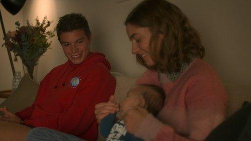 Bump Season 1 Episode 4 - Sin Salida