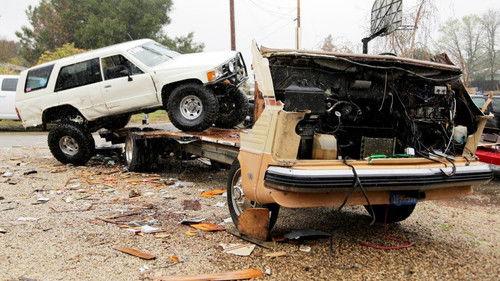 Dirt Every Day Season 3 Episode 4 - Motorhome Mashup Part 1: Building a Monster Go-Kart from a 1986 Pace Arrow!