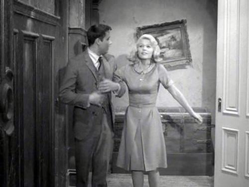 undefined Season 2 Episode 10 - A Man for Marilyn