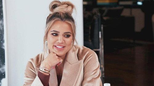 Keeping Up with the Kardashians Season 15 Episode 3 - Drop Dead Gorgeous