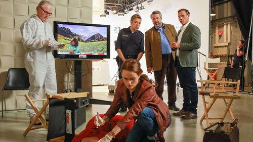 Die Rosenheim-Cops Season 17 Episode 21 - I Have the Honour