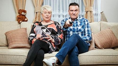 Gogglebox Season 13 Episode 15 - Episode 15