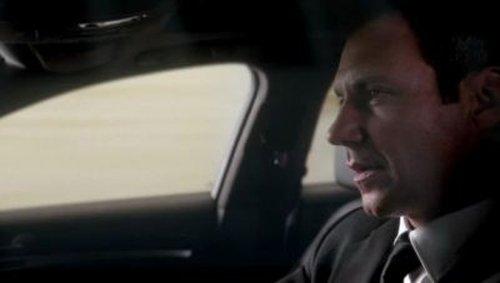 Transporter: The Series Season 1 Episode 11 - 12 Hours